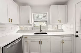 1520 20th Ave N, Saint Petersburg, FL 33704 - Photo 16