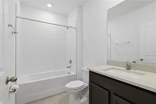 2919 Gardiner Ln, Zephyrhills, FL 33541 - Photo 22