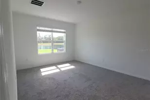 2919 Gardiner Ln, Zephyrhills, FL 33541 - Photo 6