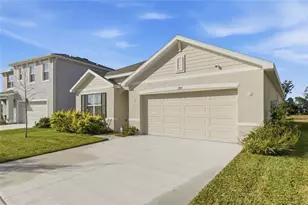 2919 Gardiner Ln, Zephyrhills, FL 33541 - Photo 2