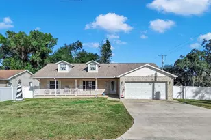 914 Woodland Dr, Seffner, FL 33584 - Photo 2