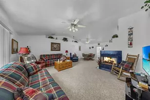 914 Woodland Dr, Seffner, FL 33584 - Photo 10