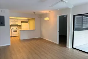 4112 Ashford Green Pl, Tampa, FL 33613 - Photo 8