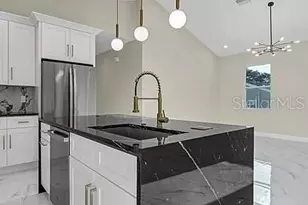 2839 60th Ave N, Saint Petersburg, FL 33714 - Photo 6