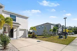 1951 Pleasant Maple Ct, Bradenton, FL 34211 - Photo 4