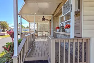 6109 Creston St, Zephyrhills, FL 33542 - Photo 8