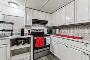 5111 Dacca Dr, Tampa, FL 33619 - Photo 12