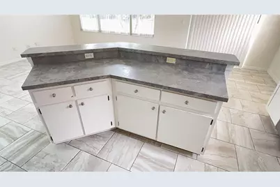 8517 Fawn Creek Drive, Tampa, FL 33626 - Photo 10