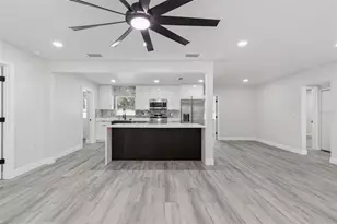 2286 Terrace Dr N, Clearwater, FL 33765 - Photo 12