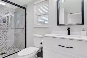 10192 Seminole Island Dr, Largo, FL 33773 - Photo 24