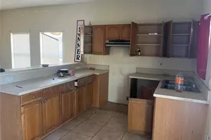 3607 N 52nd St, Tampa, FL 33619 - Photo 6