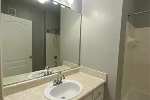 10504 Villa View Cir, Tampa, FL 33647 - Photo 16