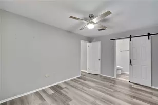 2441 Dustin Cir, Spring Hill, FL 34608 - Photo 18