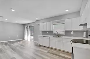 2441 Dustin Cir, Spring Hill, FL 34608 - Photo 16