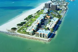 7564 Bayshore Dr, Treasure Island, FL 33706 - Photo 1