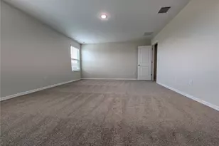 36928 Sagemoor Dr, Zephyrhills, FL 33541 - Photo 16