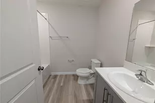 36928 Sagemoor Dr, Zephyrhills, FL 33541 - Photo 8