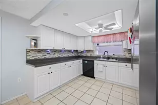 10038 Brunswick Ln, Port Richey, FL 34668 - Photo 6