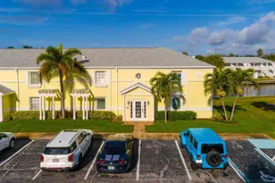 5215 Coquina Key Dr SE, Saint Petersburg, FL 33705 - Photo 1