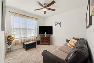 2756 Grandbury Grove Rd, Lakeland, FL 33811 - Photo 8