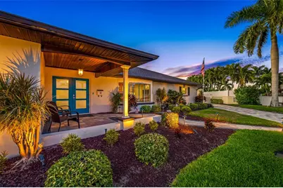 1101 80th Street Court S, Saint Petersburg, FL 33707 - Photo 6