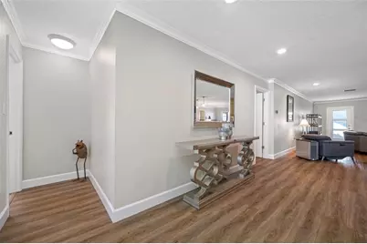 1101 80th Street Court S, Saint Petersburg, FL 33707 - Photo 8