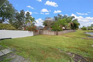 30927 Whitlock Dr, Wesley Chapel, FL 33543 - Photo 8