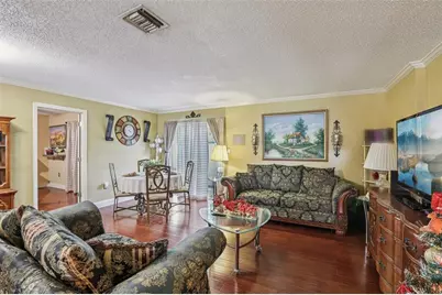 5575 58th Street N, Kenneth City, FL 33709 - Photo 4