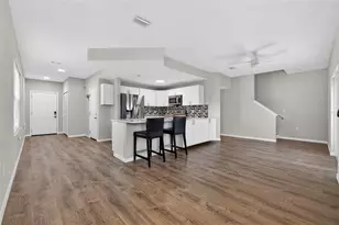 4362 Tyler Cir N, Saint Petersburg, FL 33709 - Photo 12