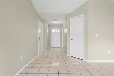 5002 Pennsbury Drive, Tampa, FL 33624 - Photo 6