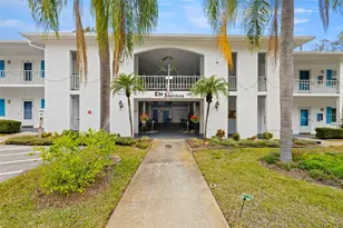 300 Clyde Ln, Dunedin, FL 34698 - Photo 2