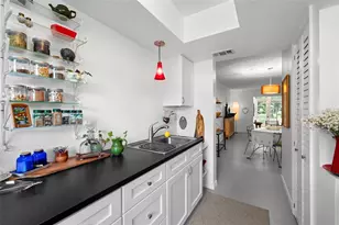 300 Clyde Ln, Dunedin, FL 34698 - Photo 8
