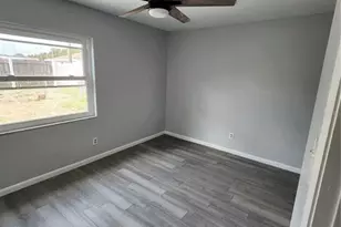 1003 Papaya Dr, Tampa, FL 33619 - Photo 16