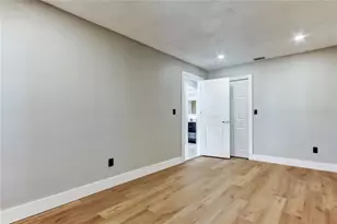 1992 Arvis Cir E, Clearwater, FL 33764 - Photo 36