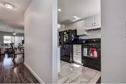 3010 59th Street S #301, Gulfport, FL 33707 - Photo 8