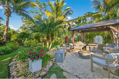 1936 Coffee Pot Boulevard NE, Saint Petersburg, FL 33704 - Photo 14