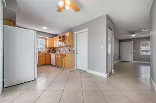 8361 43rd St N, Pinellas Park, FL 33781 - Photo 14