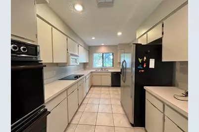 3207 Tarabrook Drive, Tampa, FL 33618 - Photo 6