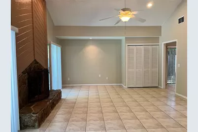 3207 Tarabrook Drive, Tampa, FL 33618 - Photo 4