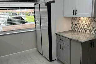 19029 US Hwy 19 N, Clearwater, FL 33764 - Photo 32