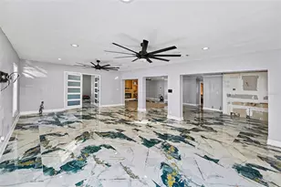 1665 Pinellas Point Dr S, Saint Petersburg, FL 33712 - Photo 2