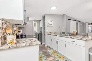 16323 Alliance Ln, Spring Hill, FL 34610 - Photo 8