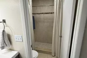 10053 Lake Oak Cir, Tampa, FL 33624 - Photo 22