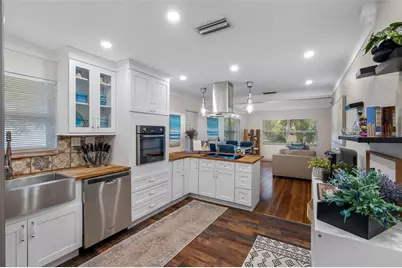 2201 Park Street N, Saint Petersburg, FL 33710 - Photo 2