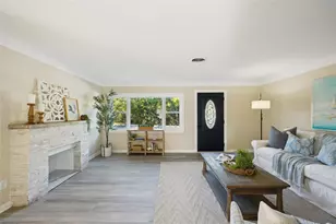 2320 East Harbor Dr S, Saint Petersburg, FL 33705 - Photo 2