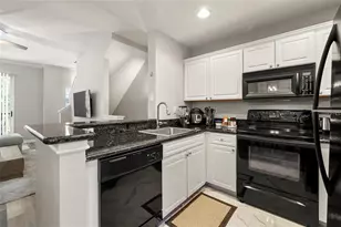 126 Beach Haven Ln, Tampa, FL 33609 - Photo 8