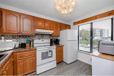 6113 Palma Del Mar Boulevard S #221, Saint Petersburg, FL 33715 - Photo 8