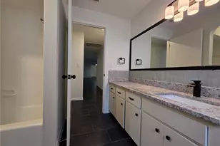 5611 6th St, Zephyrhills, FL 33542 - Photo 20