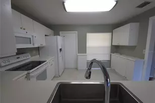 7604 N Sanibel Cir, Temple Terrace, FL 33637 - Photo 8