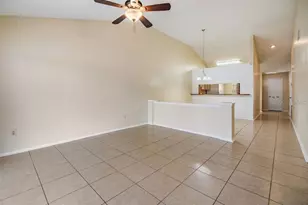 3302 Laurel Dale Dr, Tampa, FL 33618 - Photo 10